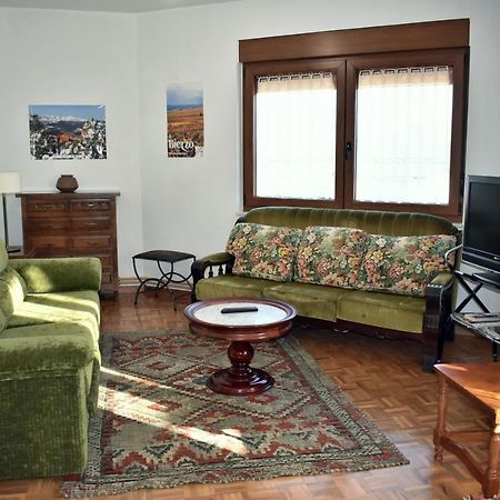 Apartamentos Picea Azul Vega de Espinareda Esterno foto
