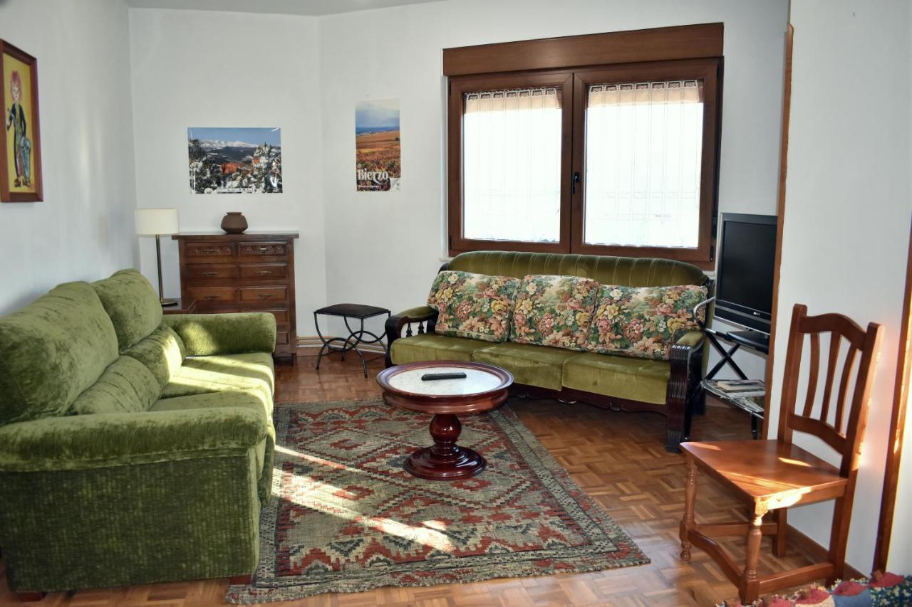 Apartamentos Picea Azul Vega de Espinareda Esterno foto
